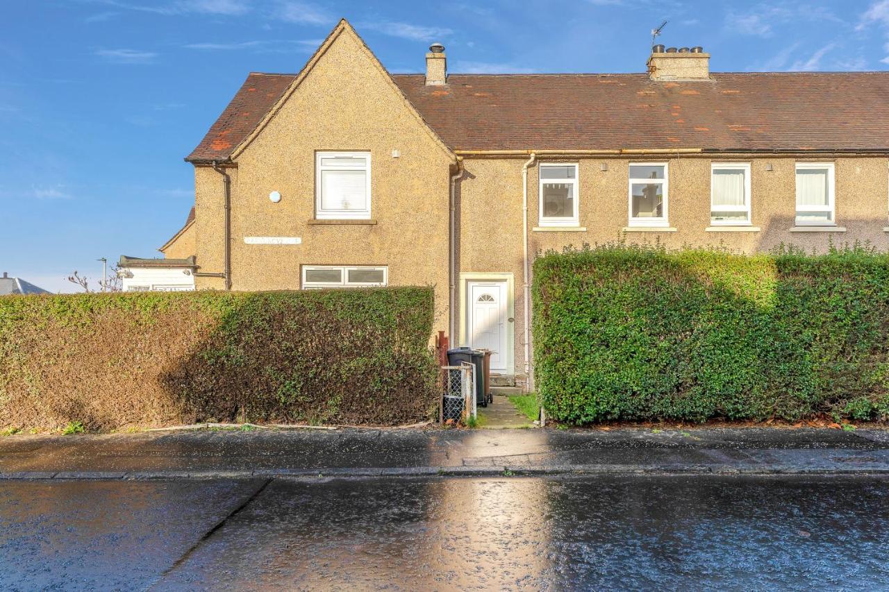 Modern & Spacious 2 Bedroom House - Free Parking - Front & Back Garden - Private Main Door Entrance Edimburgo Esterno foto